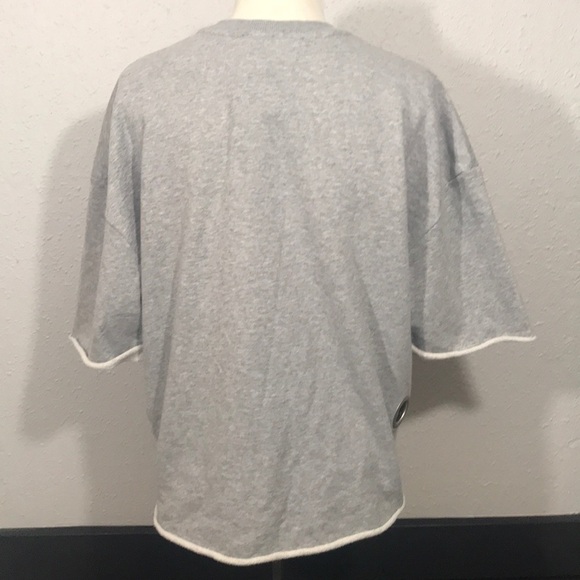 Kendall + Kylie NWT Gray  Hi/Lo Grommet Sweatshirt - Picture 4 of 11